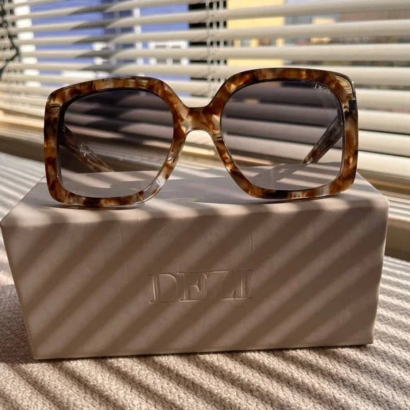 DEZI | Accessories | Dezi Sunglasses Harper By Desi Perkins  display picture 3